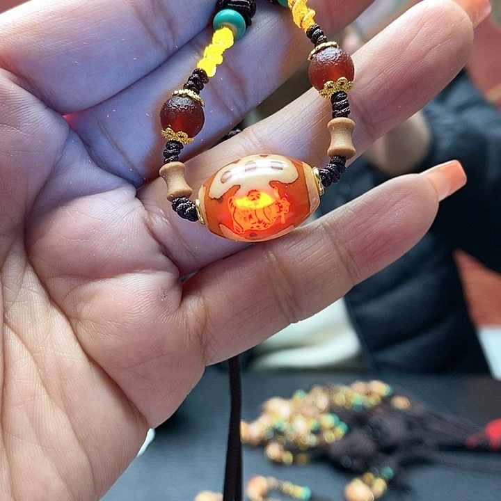 玛瑙/玉髓颈饰合金