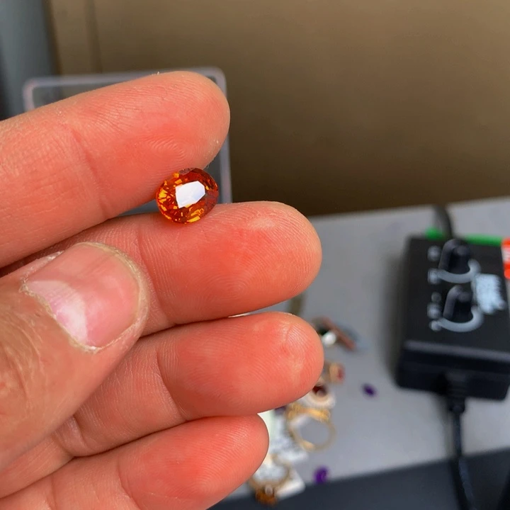 石榴石（芬达石）珠宝半成品未镶嵌L*Y芬达石3.65克拉