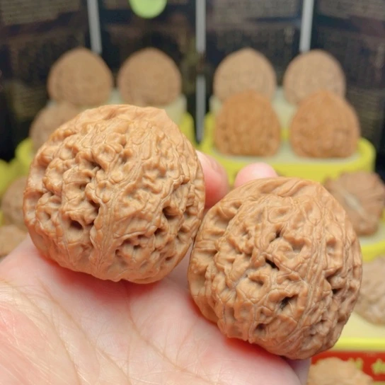 文玩核桃吊坠41大肚水龙纹