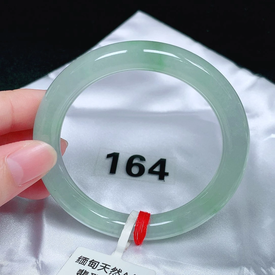 翡翠未镶嵌手镯（圆镯）