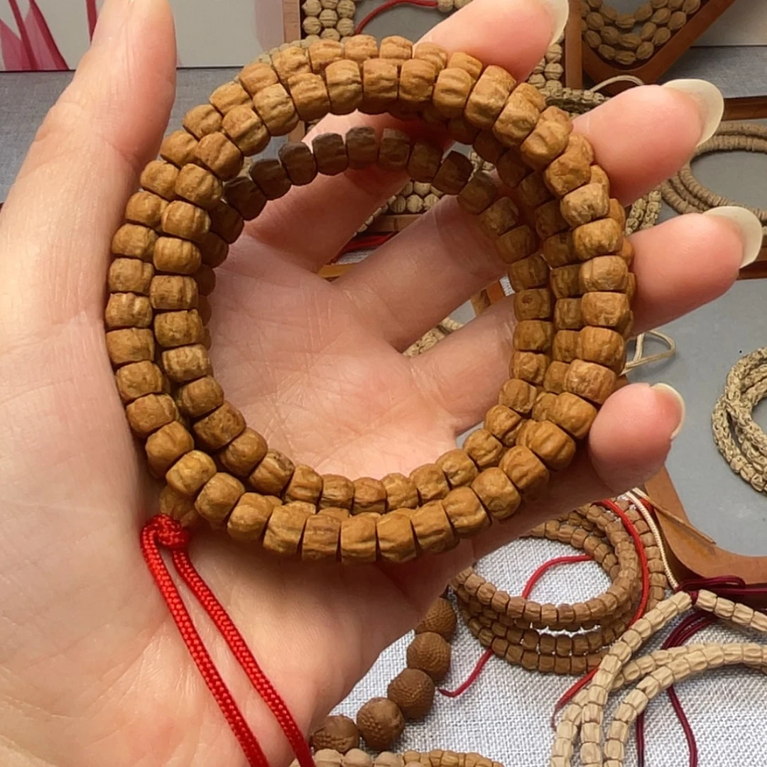 *****菩提柏香村的一个小山村