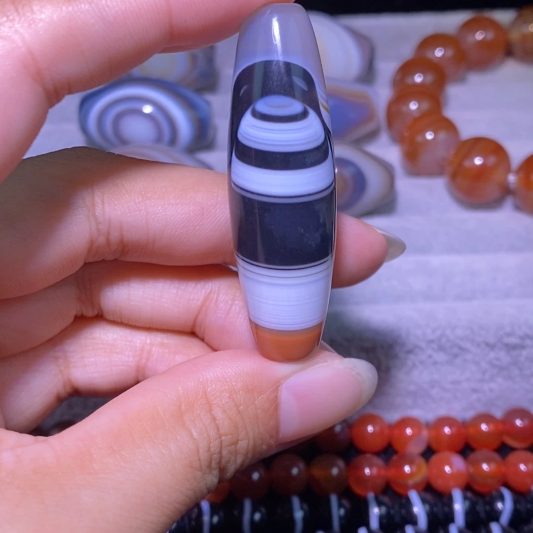 君***器玛瑙/玉髓颈饰未镶嵌