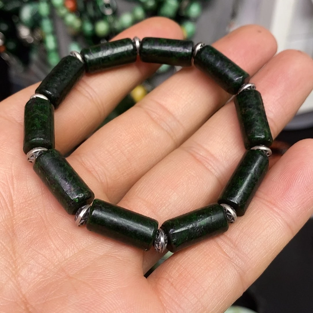 未镶嵌手链翡翠漂亮美眉