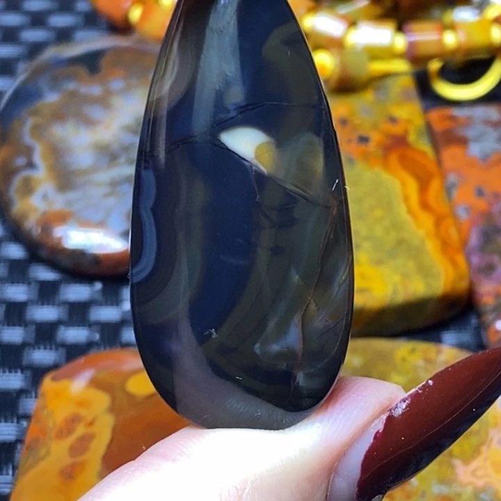 玛瑙/玉髓颈饰未镶嵌