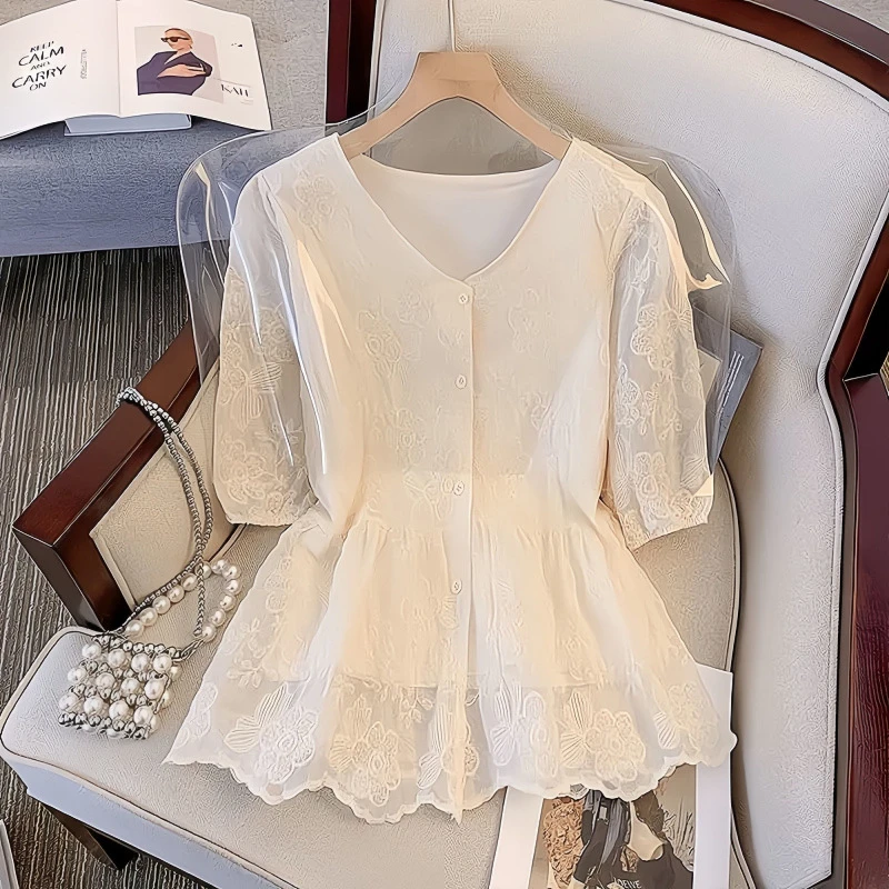 性感法式蕾丝v领胖mm大码短袖衬衫女夏季洋气减龄设计感遮肚小衫