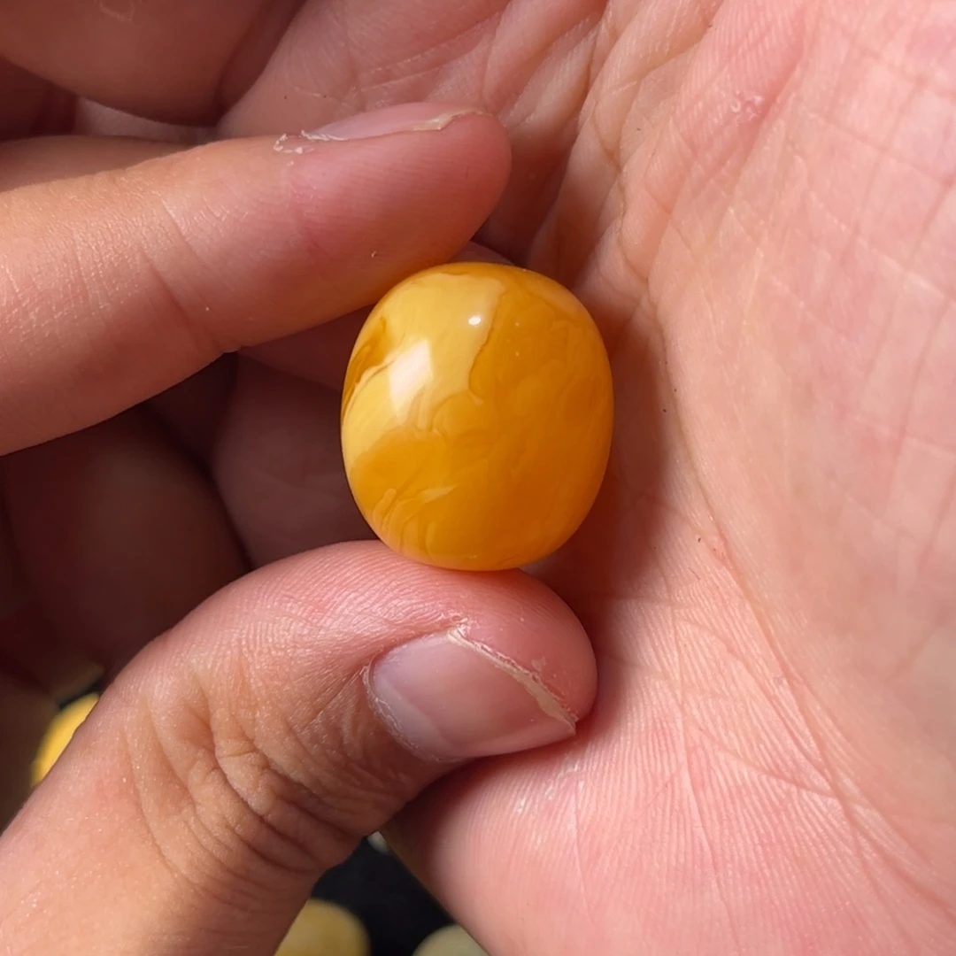 未镶嵌琥珀裸石蜜蜡焦皮料鸡油红19毫米枣珠