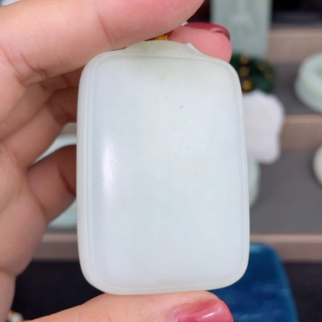 【闪购商品】颈饰未镶嵌和田玉