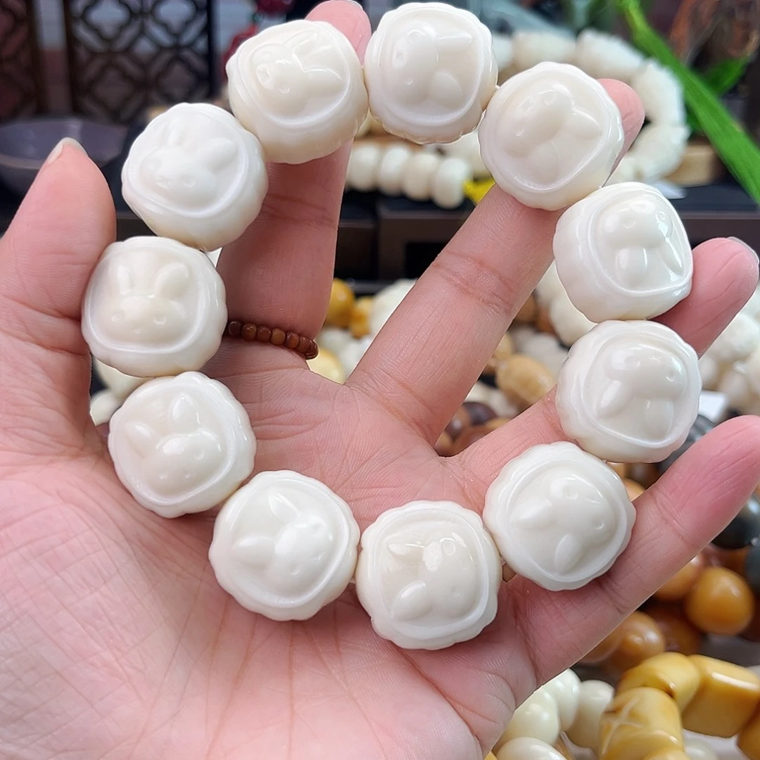 吊坠菩提根/象牙果象牙果兔子月饼