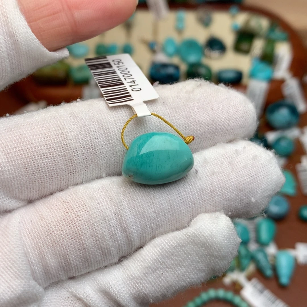 想***的绿松石未镶嵌珠宝奇石