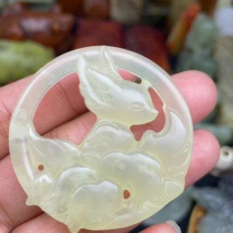 蛇纹石玉未镶嵌颈饰8