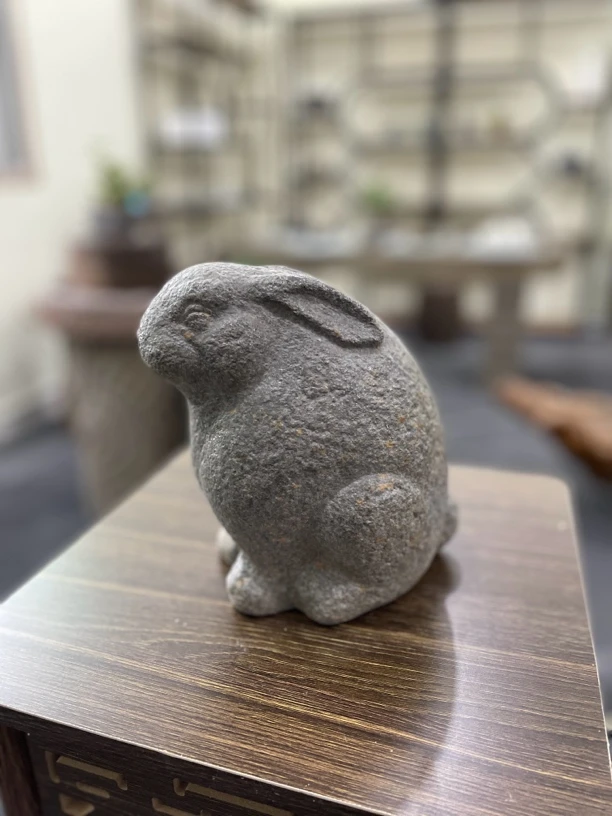 复古石庭院家居摆件兔子摆件高18厘米
