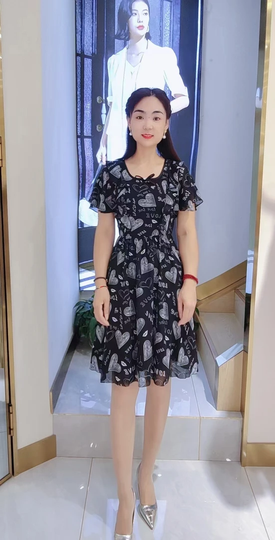 保时霓短款夏装连衣裙