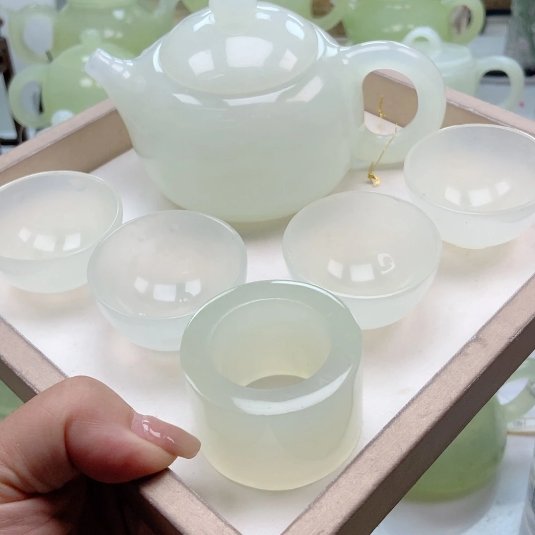 蛇纹石玉未镶嵌壶半***丶