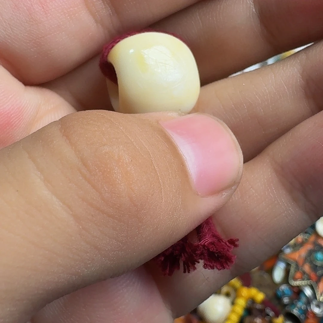 吾***玻璃颈饰藏传琉璃小元素
