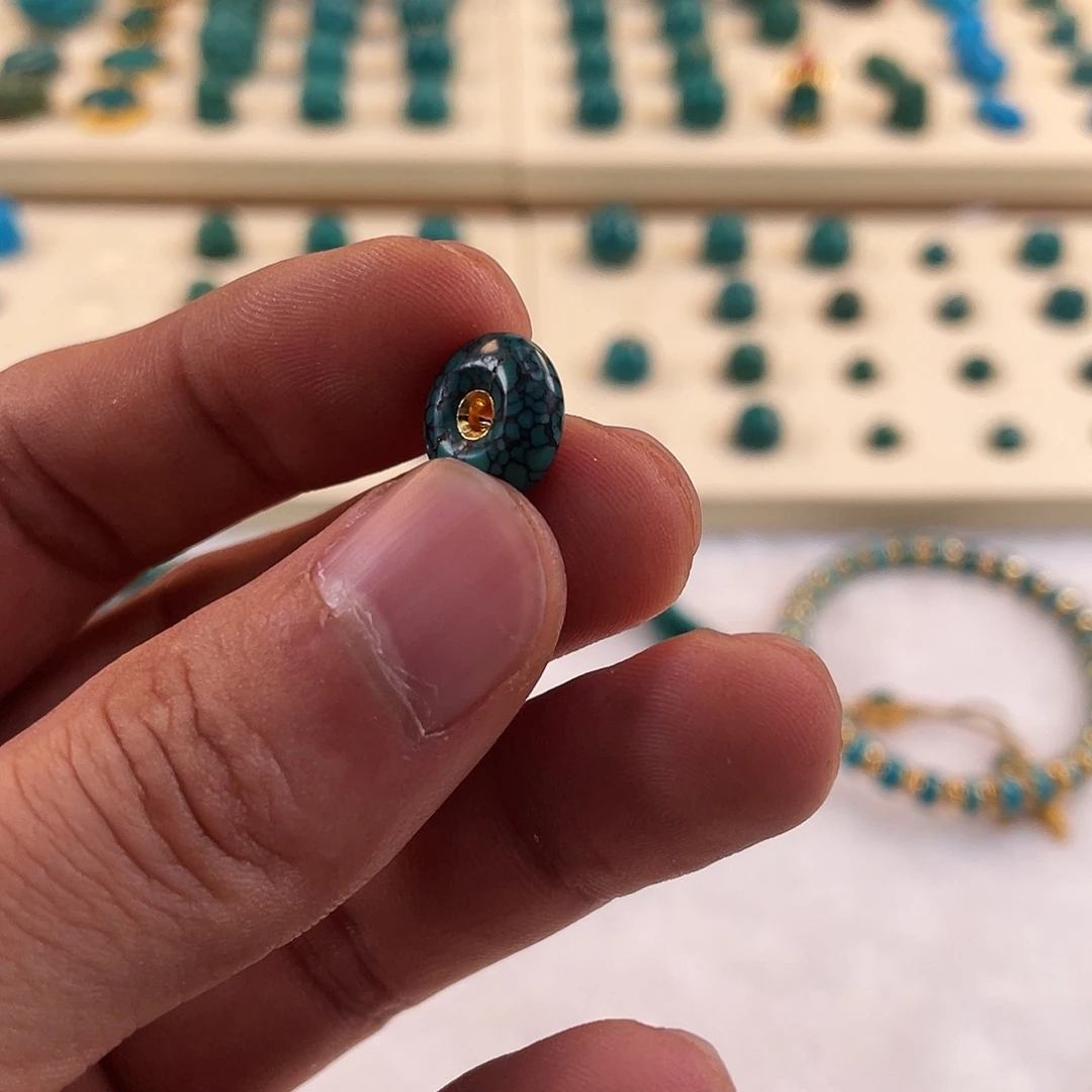 绿松石未镶嵌耳饰