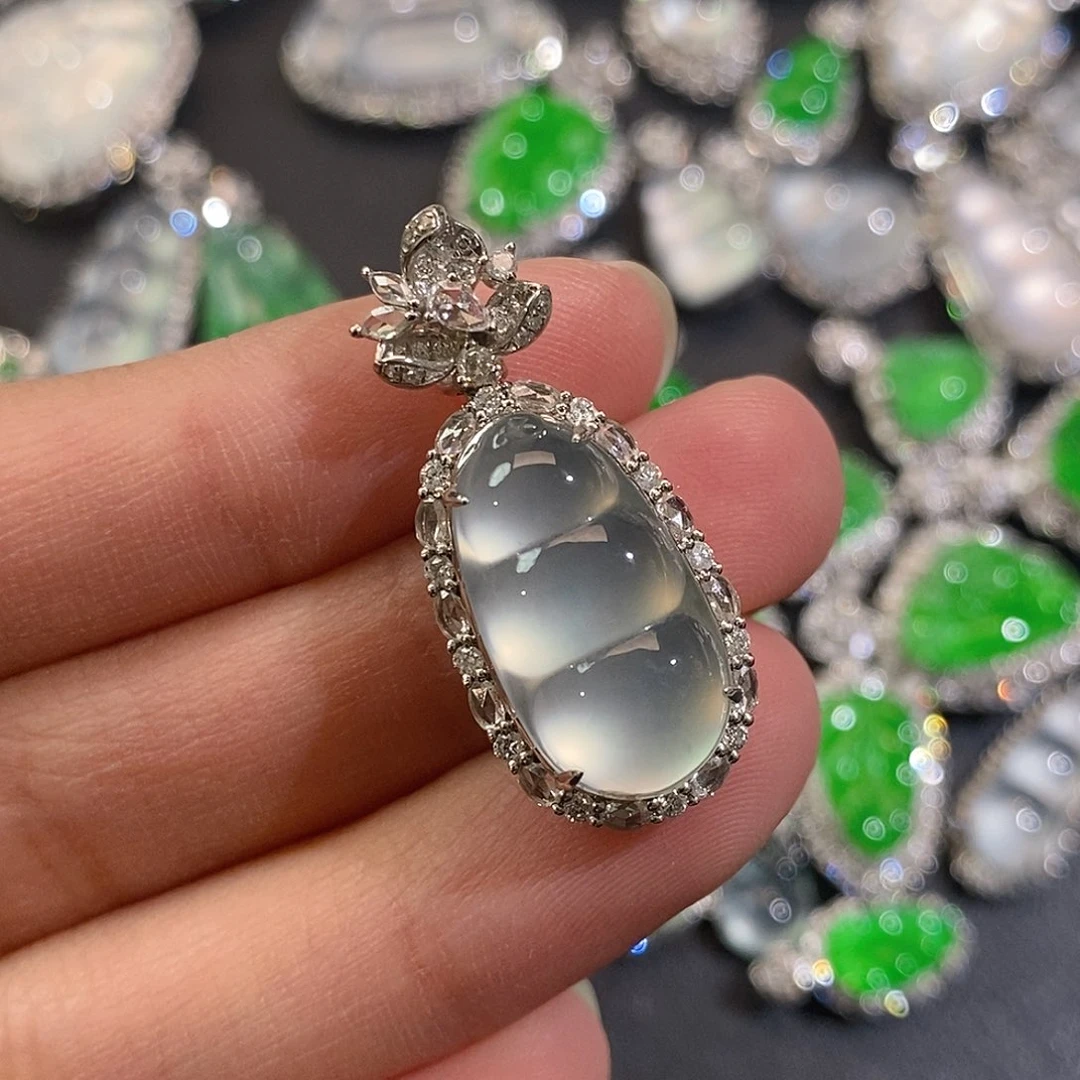 翡翠颈饰18K金镶嵌天然缅甸A货翡翠