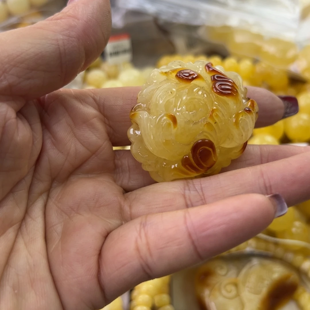 琥珀珠宝奇石未镶嵌