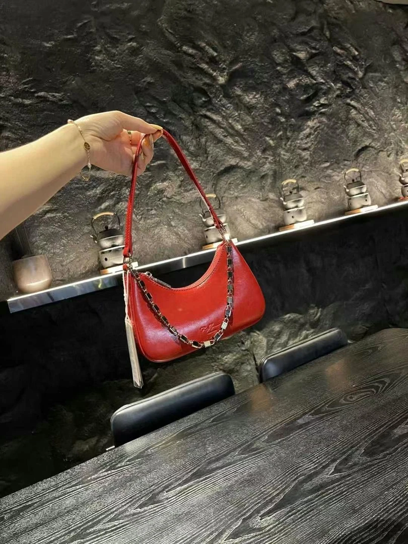 {QiuQ}家小众设计款链条高级感单肩月牙包