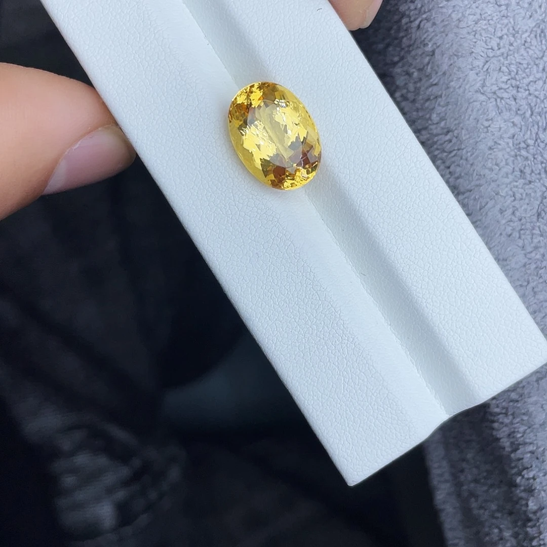 托帕石裸石8.82Ct