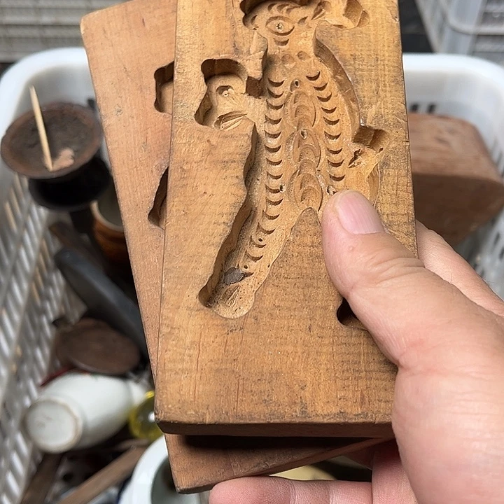 Z***师直播间里有很多粉丝