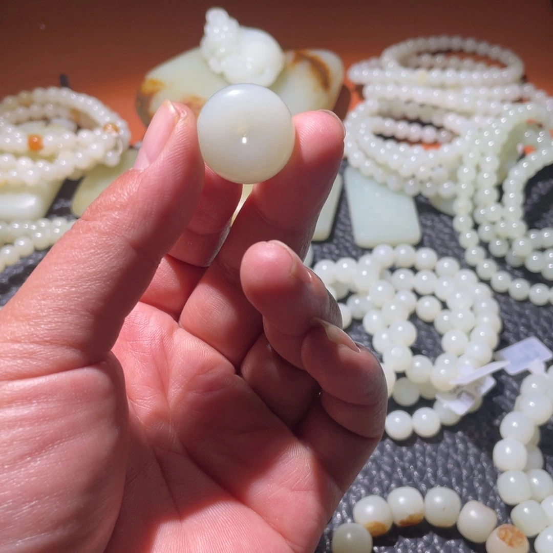 和田玉（糖玉）未镶嵌颈饰