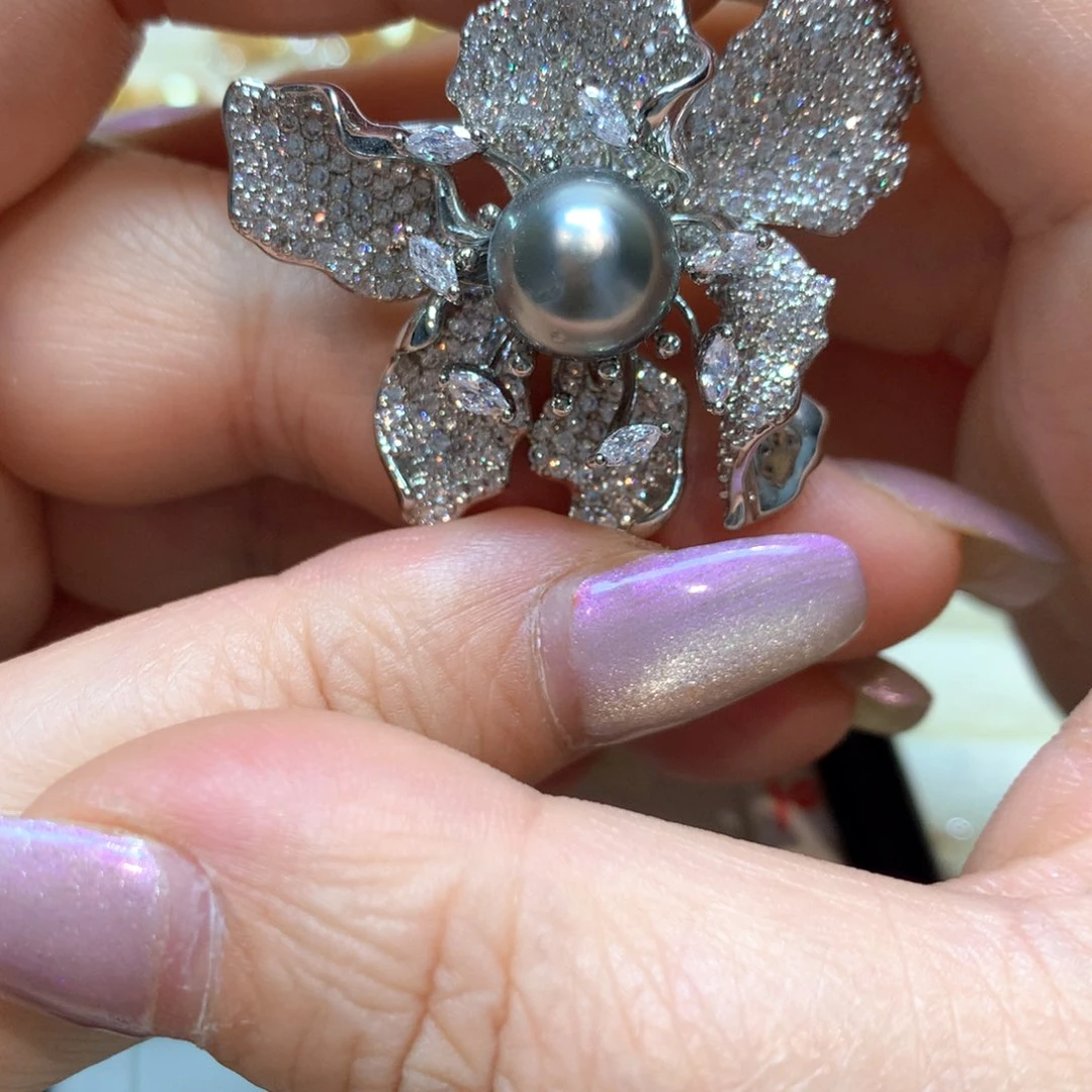 未镶嵌海水珍珠胸饰