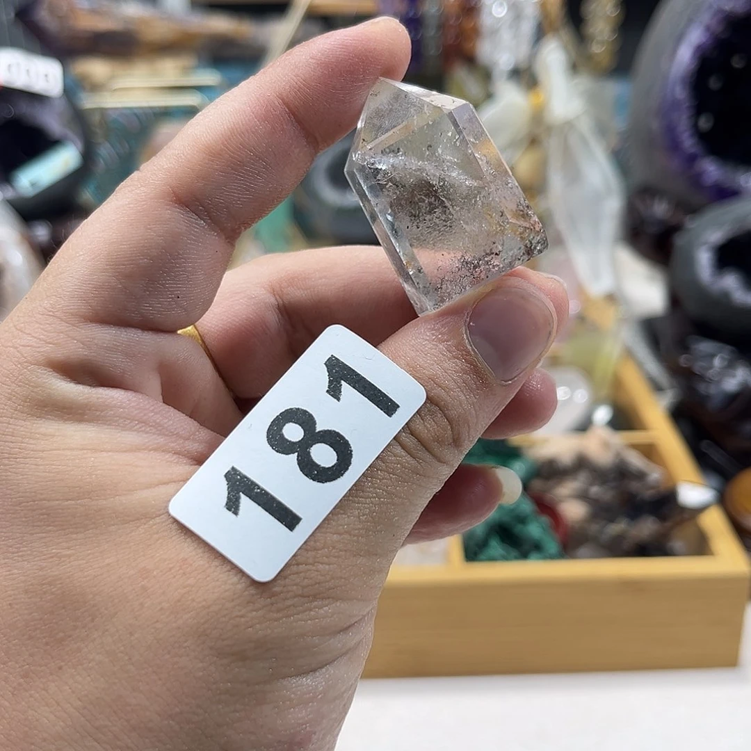 未镶嵌水晶大型摆件（非配饰）绿幽灵水晶柱