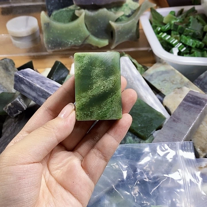 和田玉（糖玉）未镶嵌珠宝半成品姿***