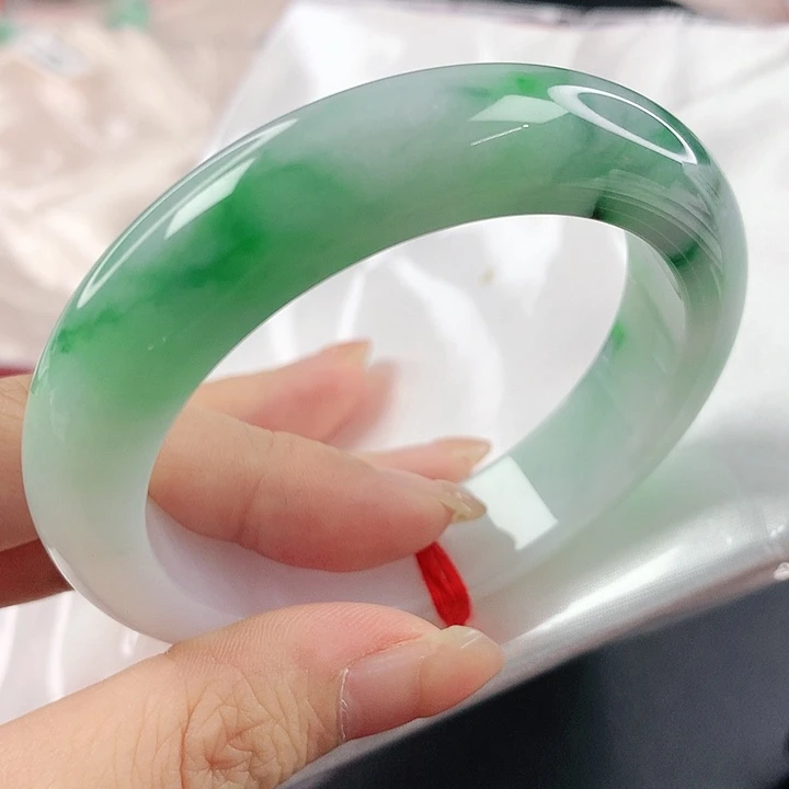 未镶嵌手镯翡翠，099
