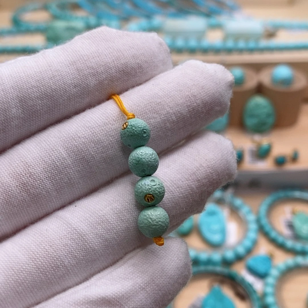 绿松石未镶嵌珠宝奇石