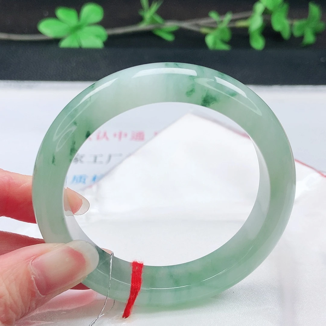 翡翠未镶嵌手镯55.5圈