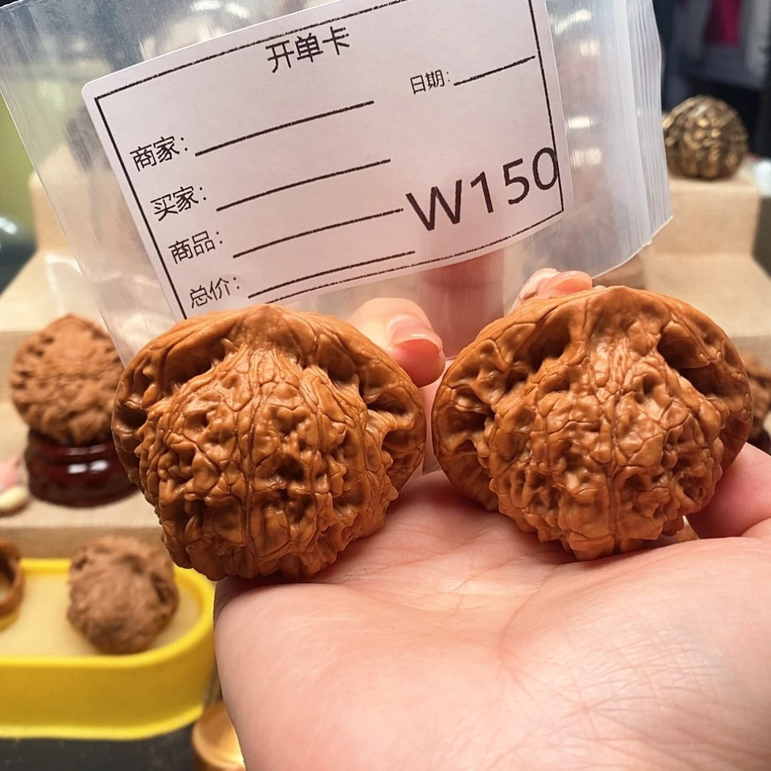 钻***魏文玩核桃吊坠精品课程的教学与研究工作