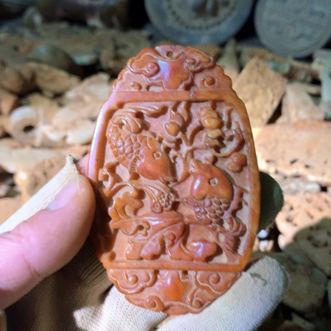 和田玉未镶嵌挂件