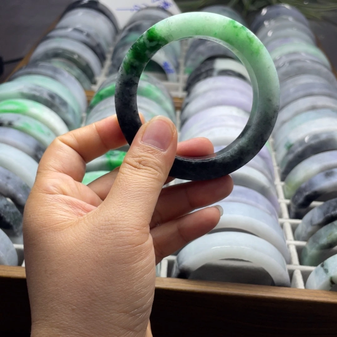 米***多定制翡翠未镶嵌纯天然缅甸翡翠