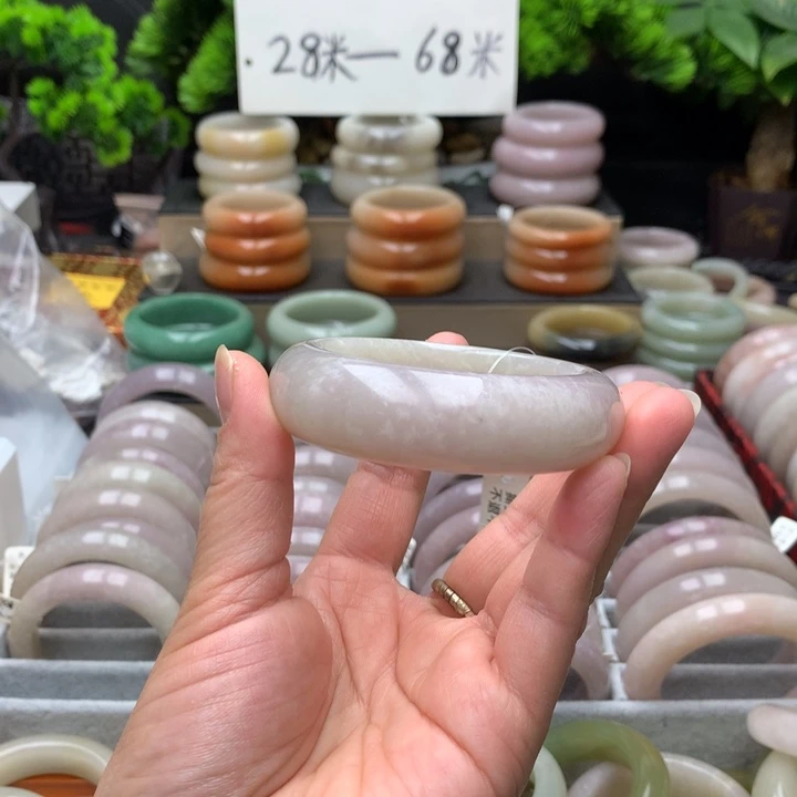 石英质玉（佘太翠）未镶嵌手镯54.3