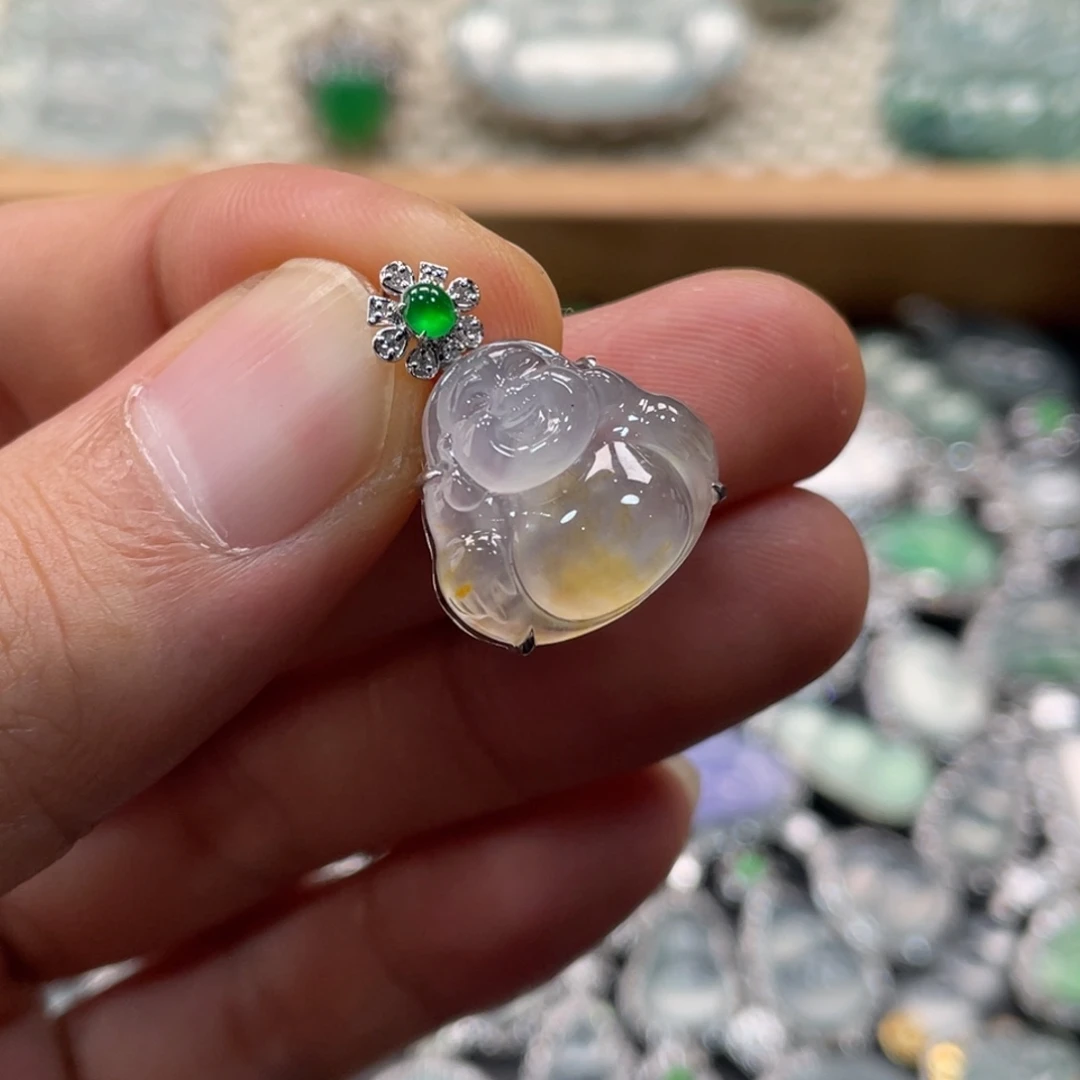 翡翠18K金镶嵌颈饰佛公