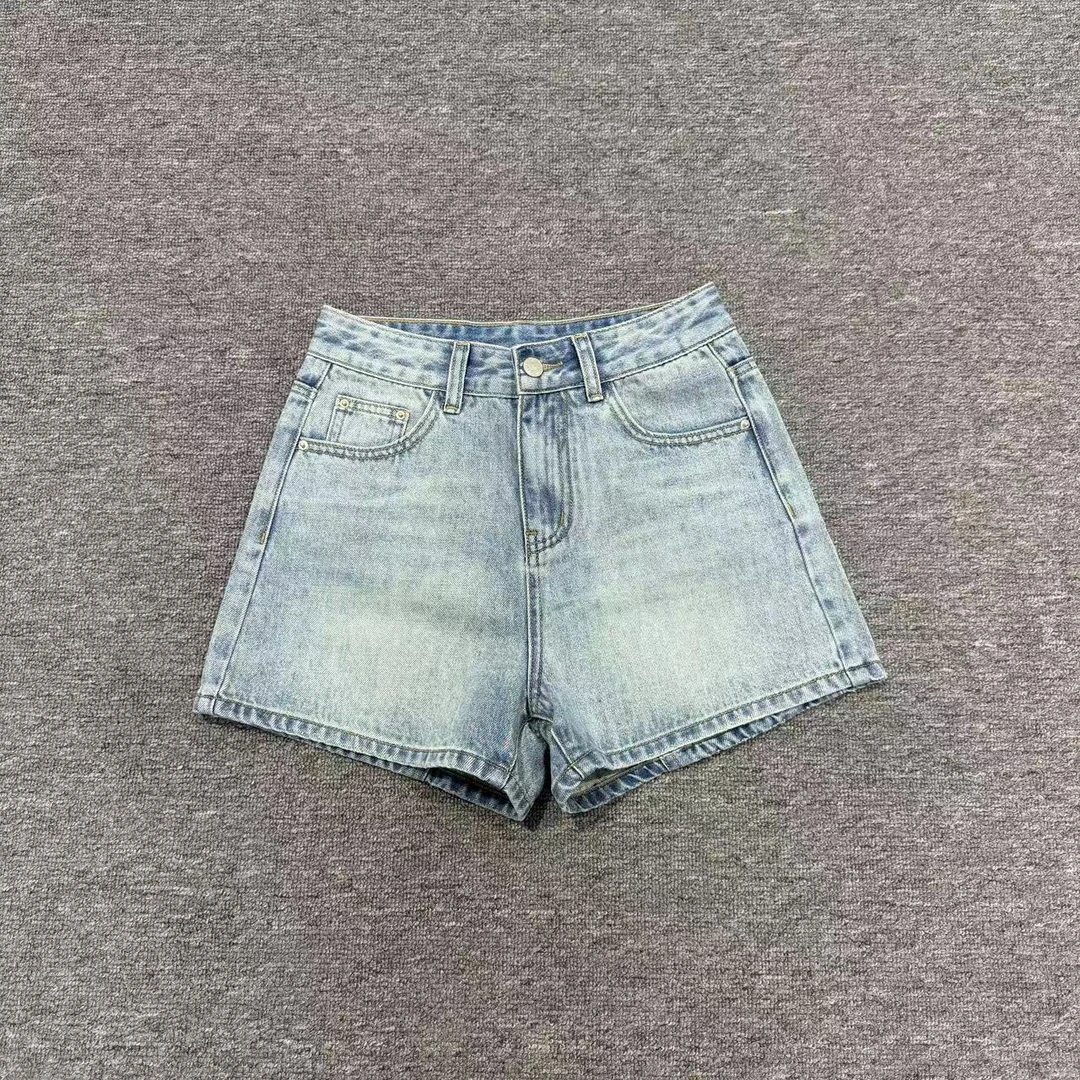JW/静稳2025新品时尚休闲韩版女士款减龄牛仔短裤5550813
