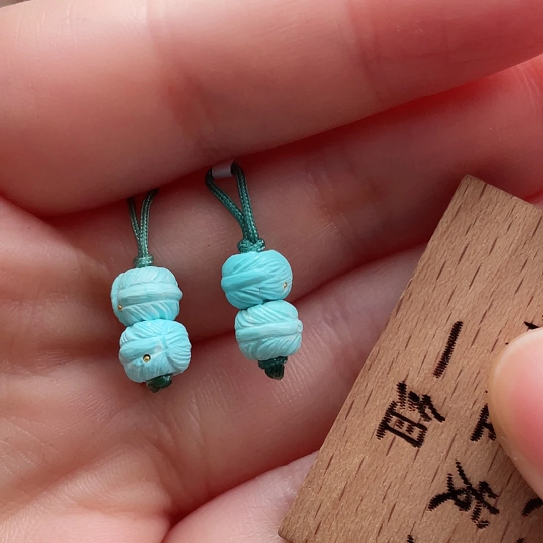 绿松石颈饰未镶嵌