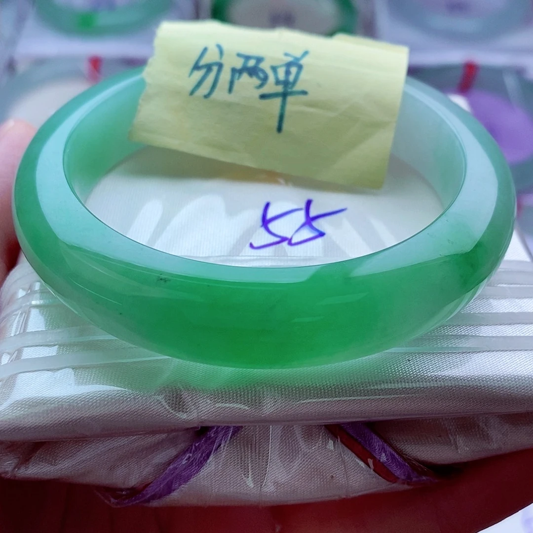 梓***甄翡翠未镶嵌手镯全款59800元，分两单，编码0328圈口55