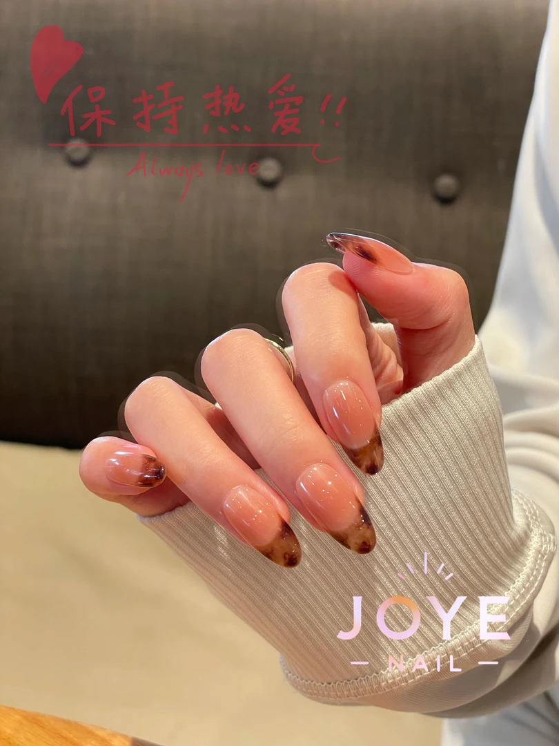 【迷失】中短款纯手工穿戴甲2025高级感爆款可拆卸美甲穿戴甲显白