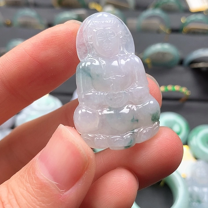 翡翠颈饰未镶嵌观音