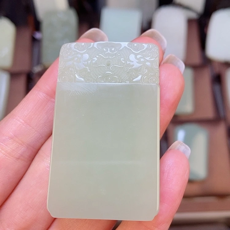 【闪购商品】颈饰未镶嵌和田玉默***护