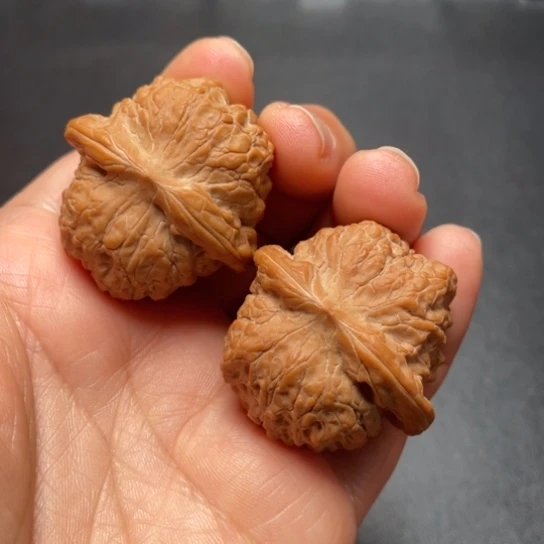 【闪购商品】把件文玩核桃血麒麟………