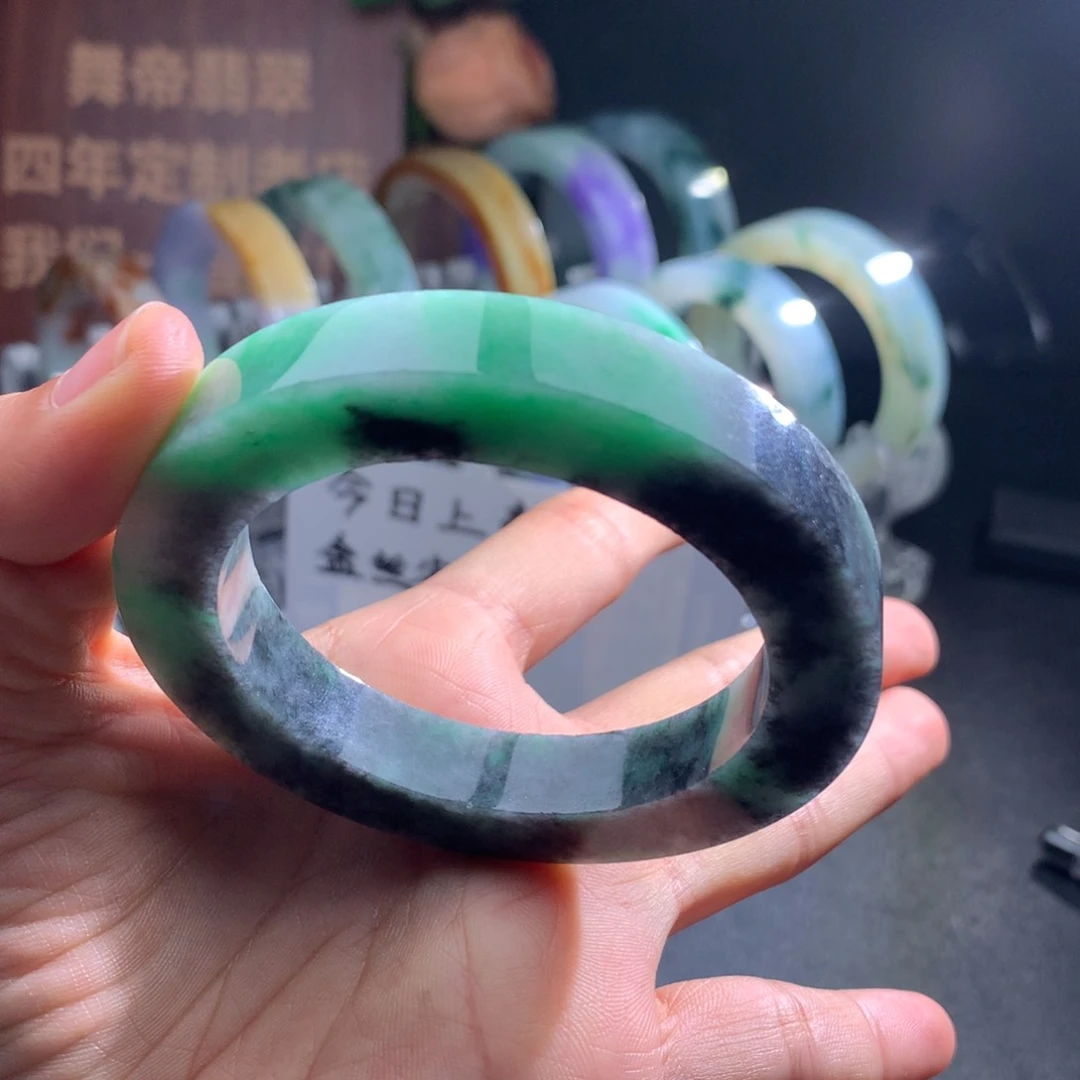 定制翡翠手镯未镶嵌