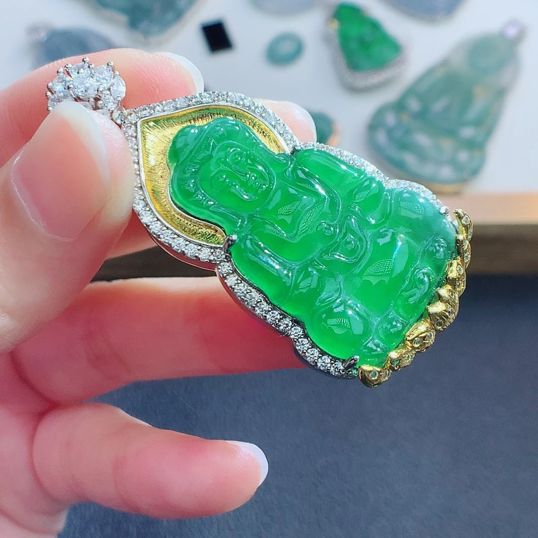 翡翠颈饰未镶嵌翡翠