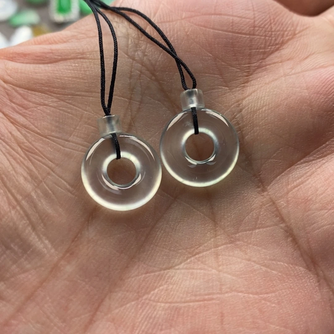 翡翠未镶嵌颈饰甜甜圈