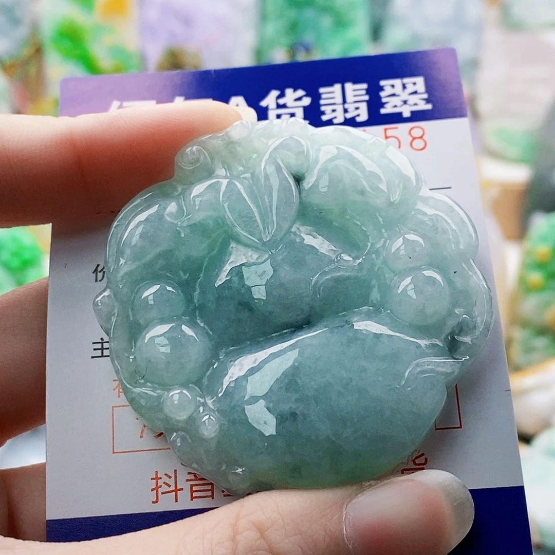 吊坠(不含链)未镶嵌翡翠