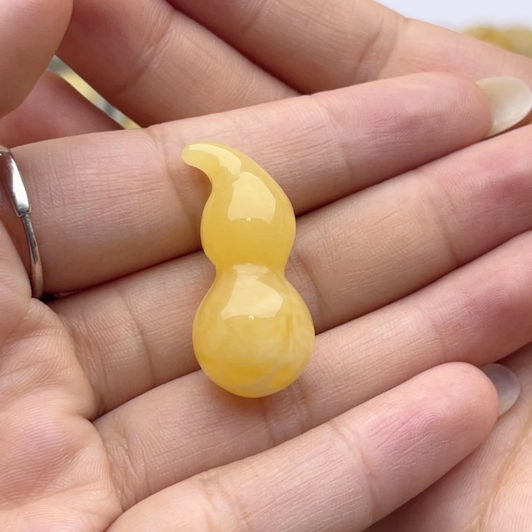 未镶嵌琥珀裸石蜜蜡雕刻葫芦梦