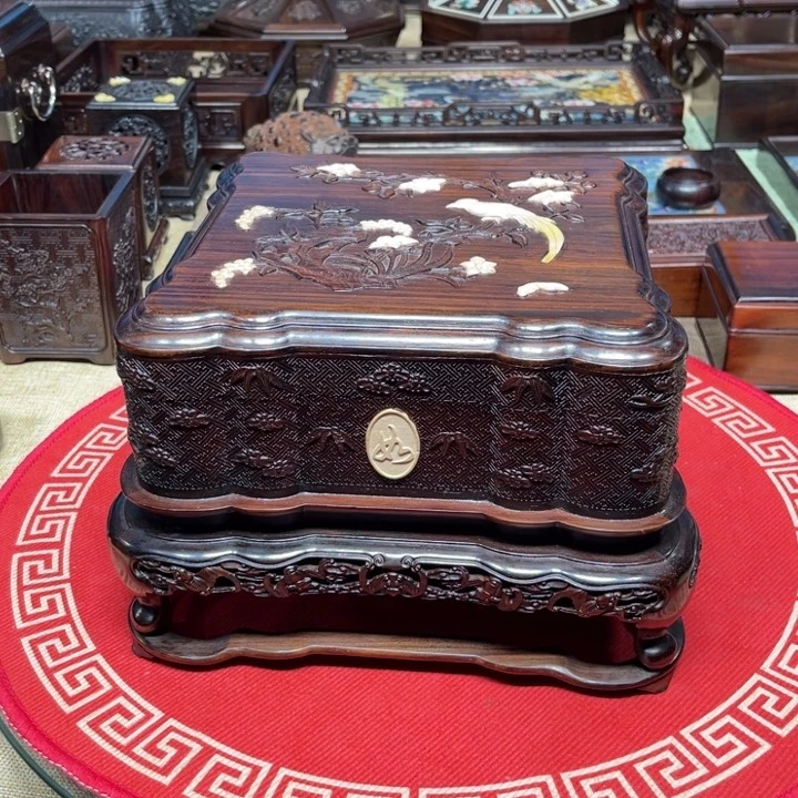 紫檀木类成套家具