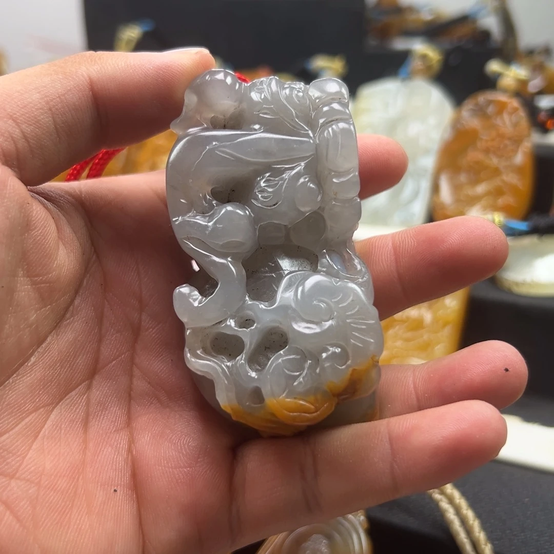 石英质玉（黄龙玉）未镶嵌多选发其一